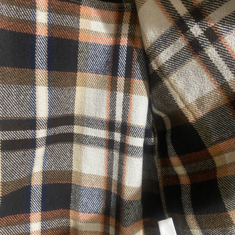 Flannel shacket. Plaid Jacket - Blue, Brown, Cream. Womens size L - Picture 4 of 6